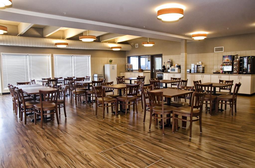 Lakeview Inns & Suites - Brandon Zewnętrze zdjęcie
